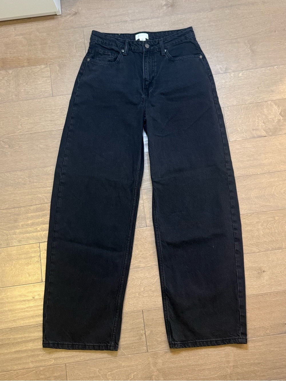 H&M Men's Relaxed Black Straight Jeans